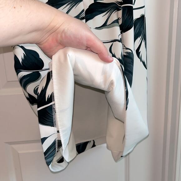 Ann Taylor Sleeveless Leaf Print Sheath Dress - Picture 6 of 8